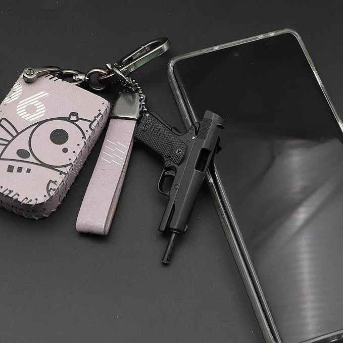 Mini Keychain Ornament Pendant Key Chain Tiny Key Rings Collection Gift for Car Bag Men Army Fans