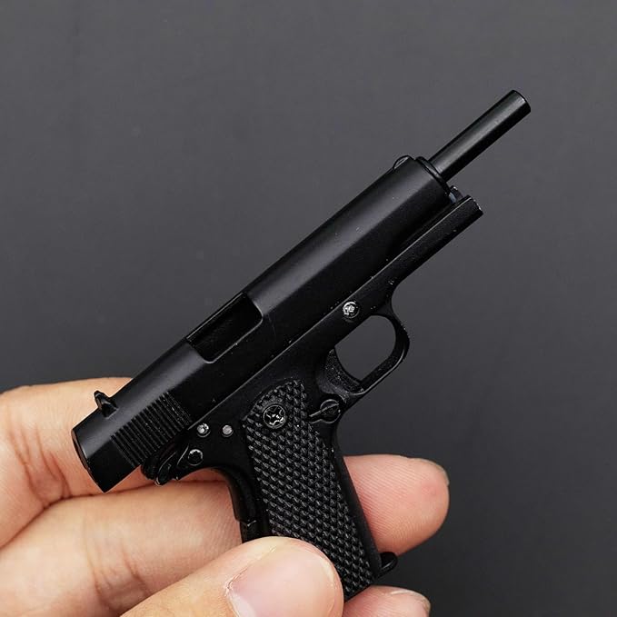 Mini Keychain Ornament Pendant Key Chain Tiny Key Rings Collection Gift for Car Bag Men Army Fans