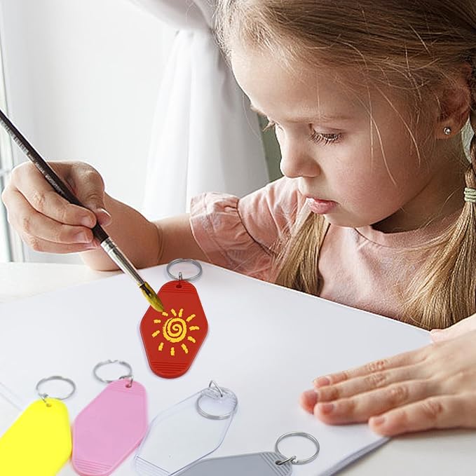 LOTMER 40 PCS Hotel Keychain Blank with Key Rings, 20 Colors Plastic Rhombus Motel Keychain for DIY Keychain and Luggage Tag